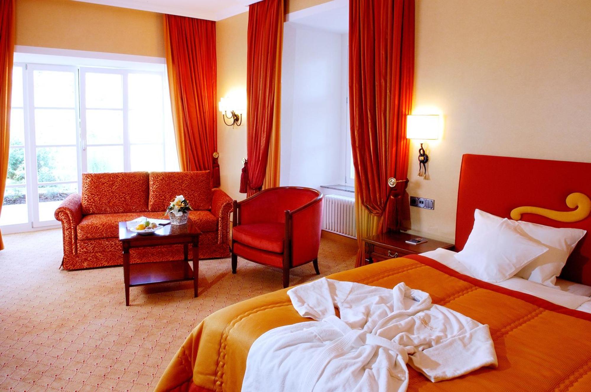 Goebels Schlosshotel "Prinz Von Hessen" Friedewald  Стая снимка